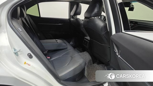 Toyota Camry (XV70) 2018 Белый из Кореи, фото 3