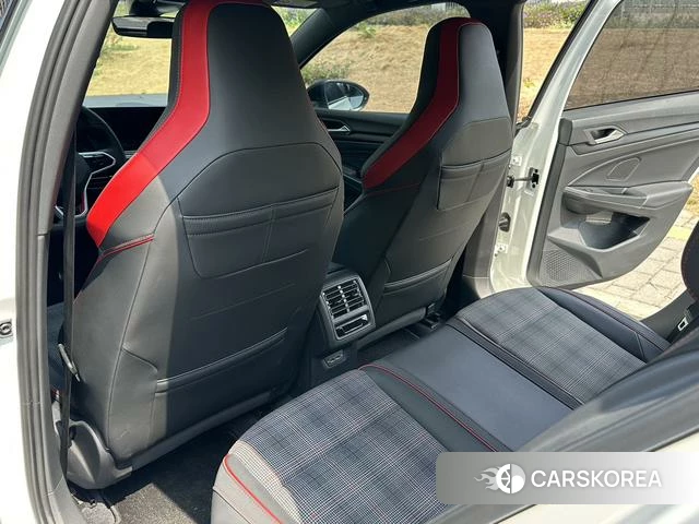 Volkswagen Golf GTI 2022 Белый из Китая, фото 3