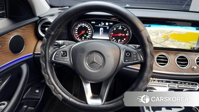 Mercedes-Benz E-Class W213 2018 Черный из Кореи, фото 3