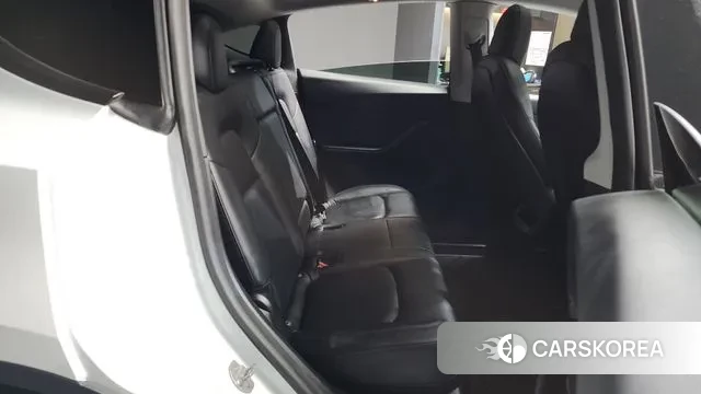 Tesla Model Y 2021 Белый из Кореи, фото 3