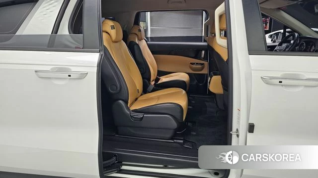 Kia Carnival 4th generation 2023 Белый из Кореи, фото 3