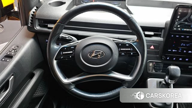 Hyundai Staria 2023 Желтый из Кореи, фото 3