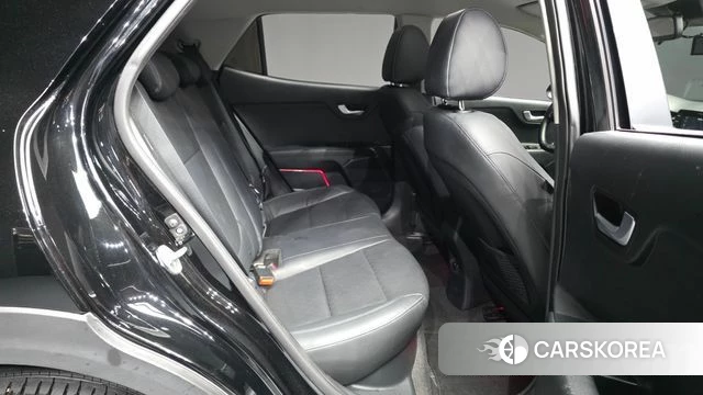 Kia Stonic 2018 Черный из Кореи, фото 3