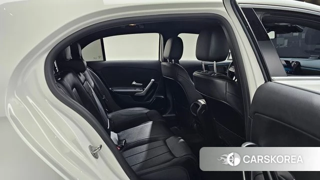Mercedes-Benz A-Class W177 2023 Белый из Кореи, фото 3