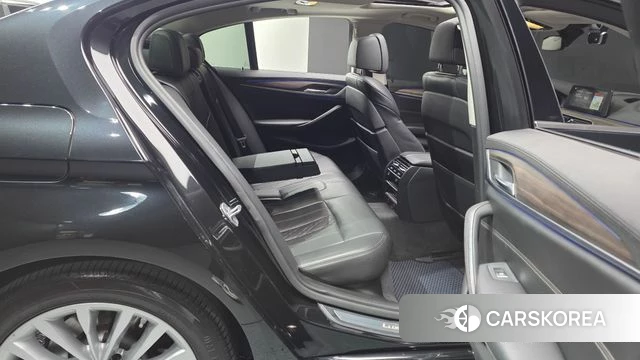 BMW 5 Series (G30) 2019 Черный из Кореи, фото 3
