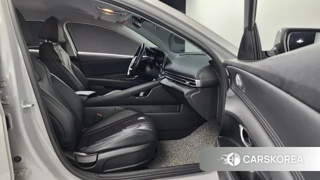 Hyundai Avante (CN7) 2020 Серебристо-серый из Кореи, фото 3