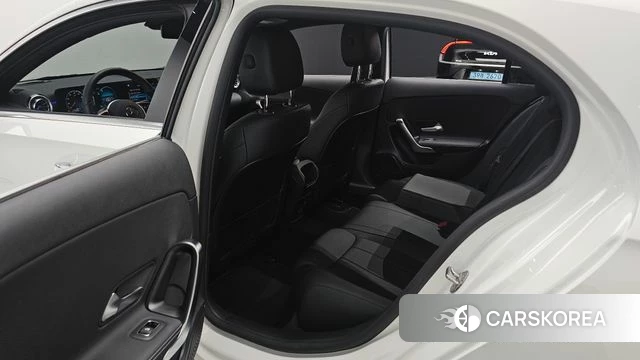Mercedes-Benz A-Class W177 2022 Белый из Кореи, фото 3