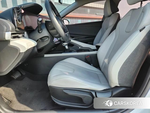 Hyundai Avante Hybrid (CN7) 2021 Белый из Кореи, фото 3