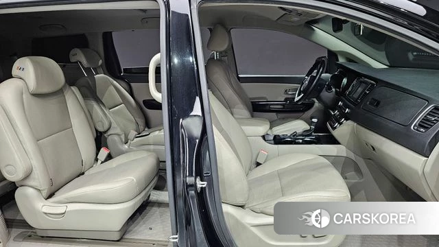 Kia The New Carnival 2018 Черный из Кореи, фото 3
