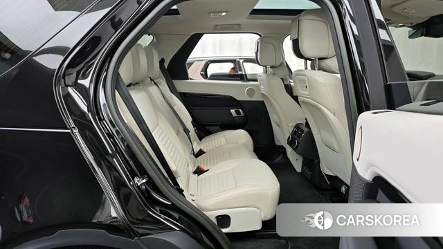 Land Rover Discovery 5 2023 Черный из Кореи, фото 3