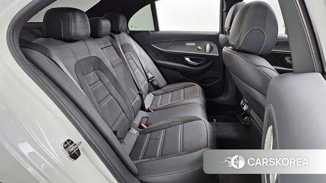 Mercedes-Benz E-Class W213 2023 Белый из Кореи, фото 3