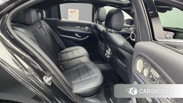 Mercedes-Benz E-Class W213 2022 Серый из Кореи, фото 3