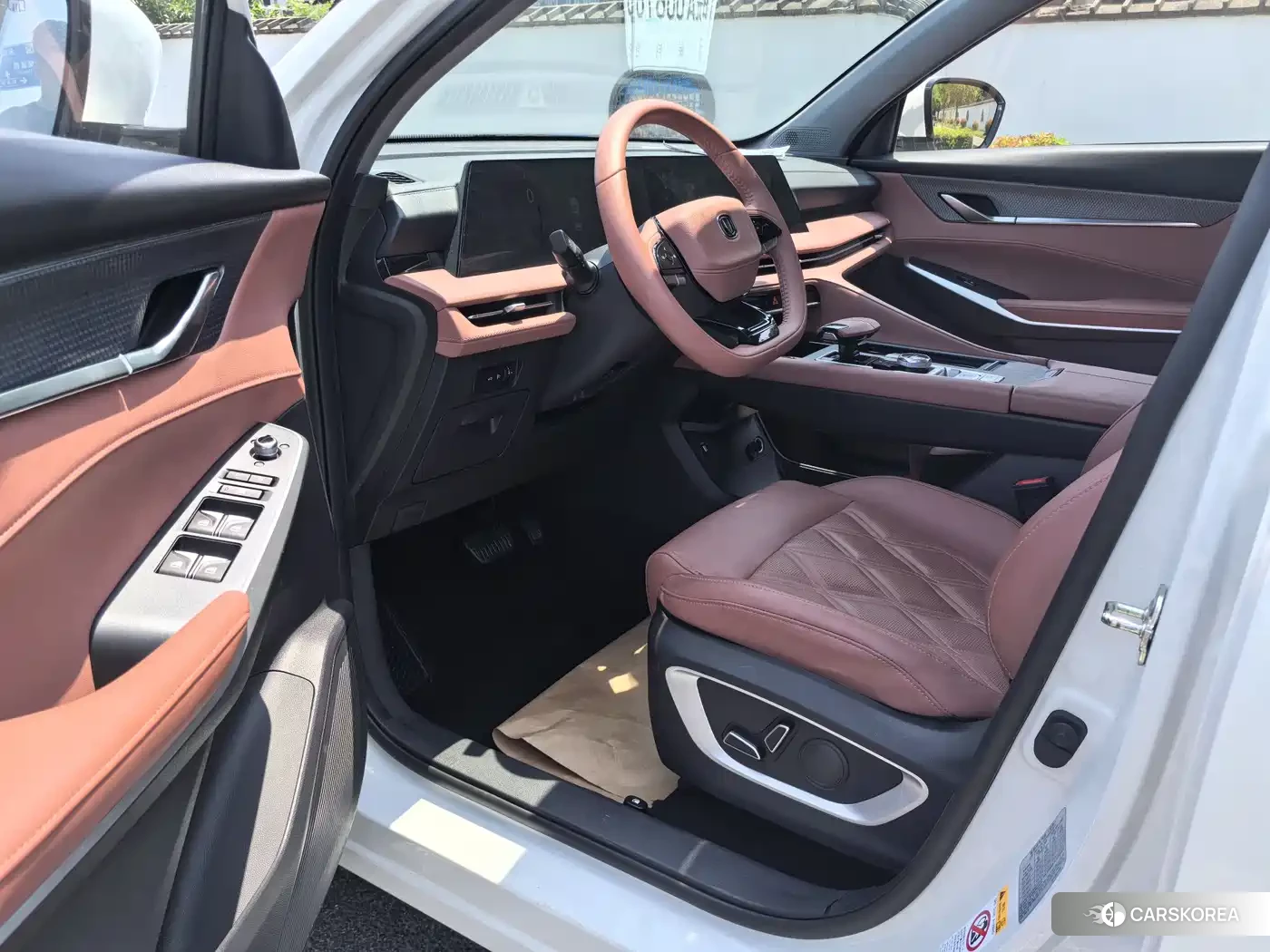 Chang'an Changan CS75PLUS 2023 Белый из Китая, фото 3