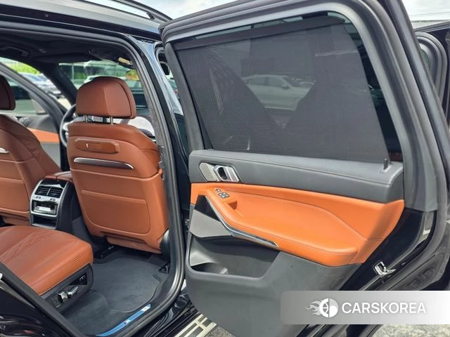 BMW X7 (G07) 2026 Черный из Кореи, фото 3