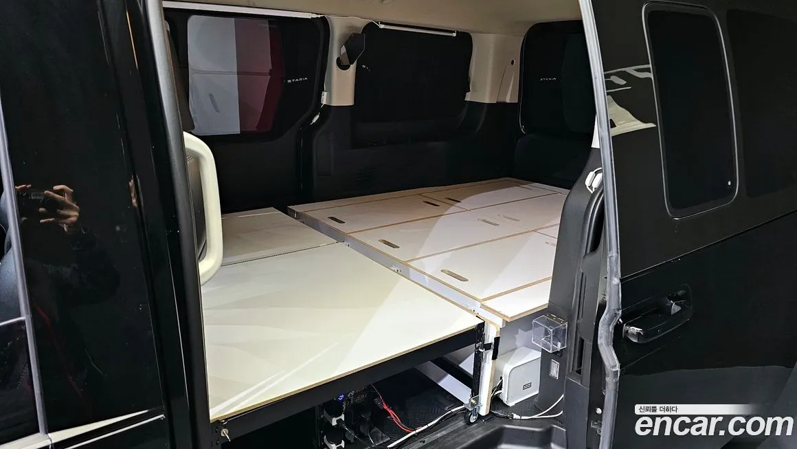 Hyundai Staria 2021 Черный из Кореи, фото 3