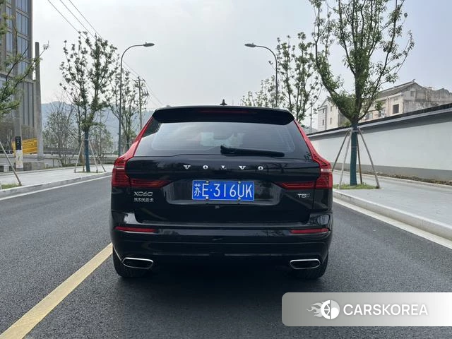 Volvo XC60 2019 Черный из Китая, фото 3