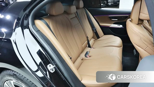 Mercedes-Benz E-Class W214 2024 Черный из Кореи, фото 3