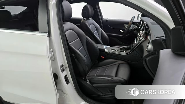 Mercedes-Benz GLC-Class X253 2021 Белый из Кореи, фото 3