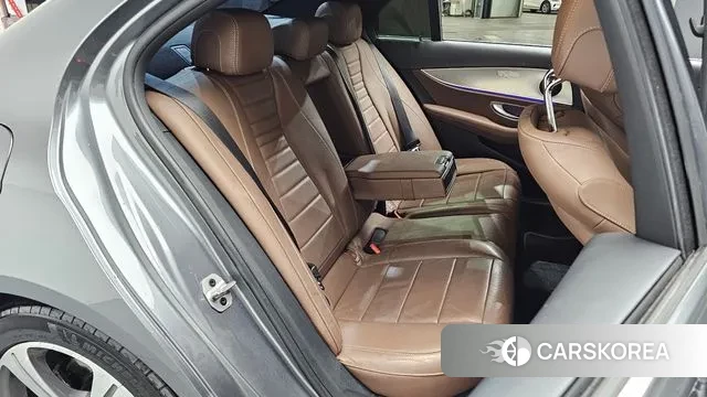 Mercedes-Benz E-Class W213 2019 Серый из Кореи, фото 3