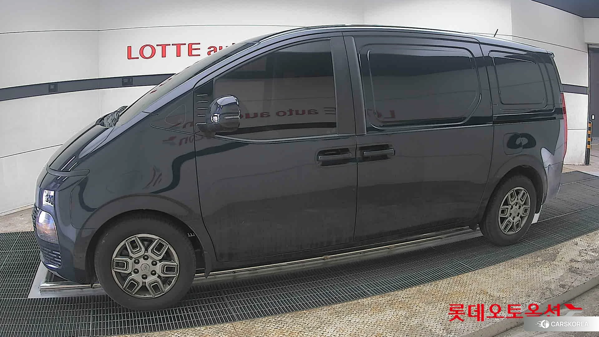 Hyundai Staria 2023 Другое из Кореи, фото 3