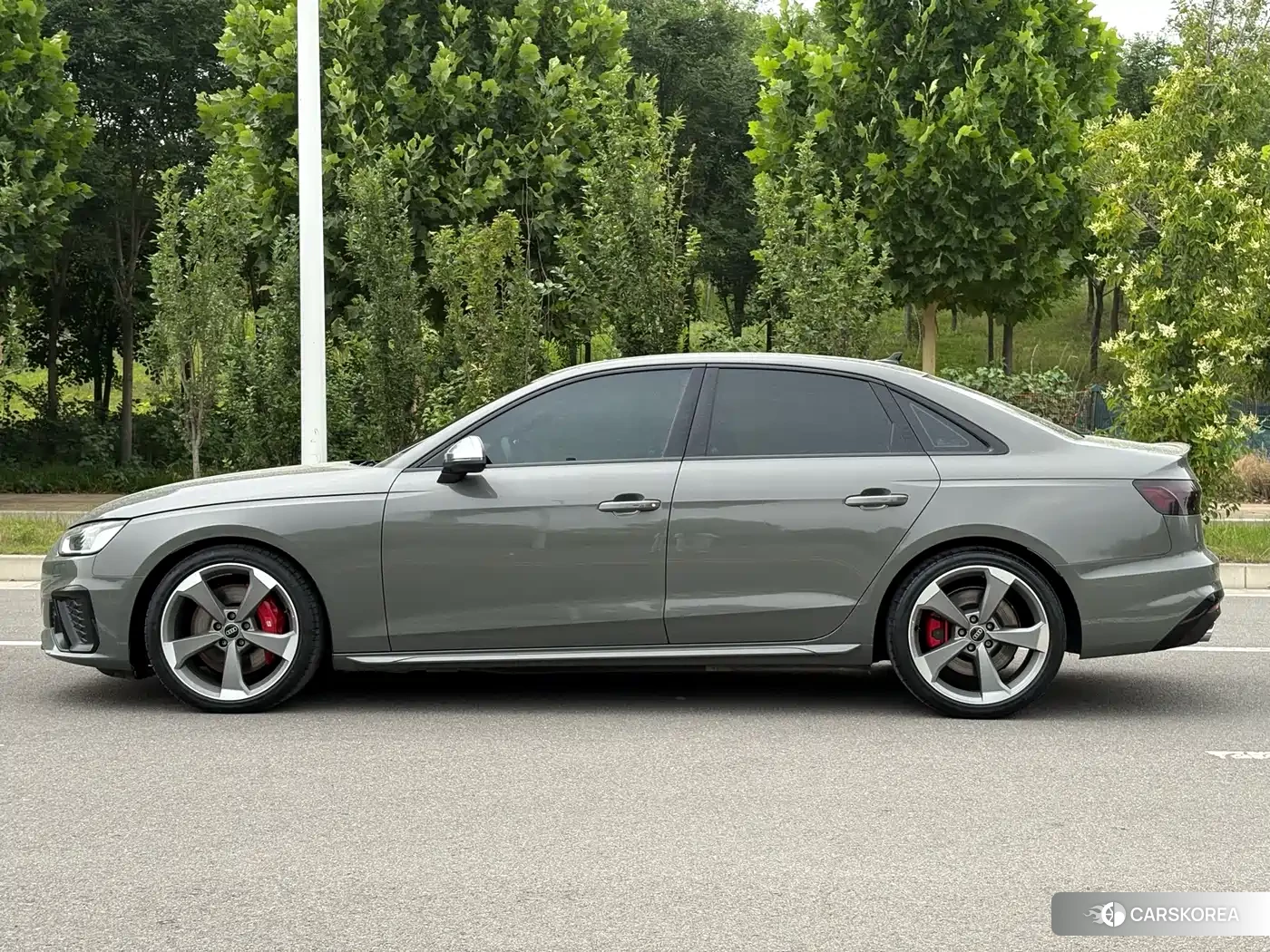 Audi S4 2023 Silver/gray из Китая, фото 3