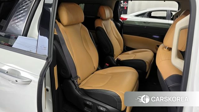 Kia Carnival 4th generation 2023 Белый из Кореи, фото 3