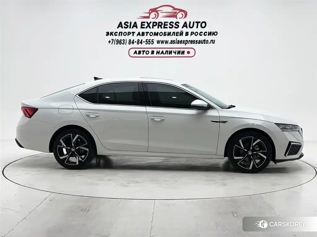 Skoda Octavia 2024 Белый из Китая, фото 3