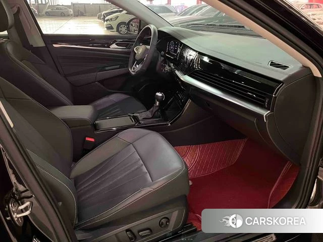 Volkswagen Passat 2024 Черный из Китая, фото 3