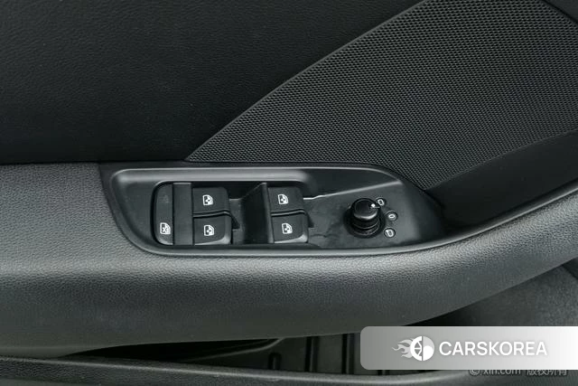 Audi A3 2020 Белый из Китая, фото 3