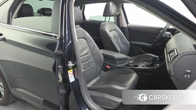 Volkswagen 7th Generation of Jetta 2021 Черный из Кореи, фото 3