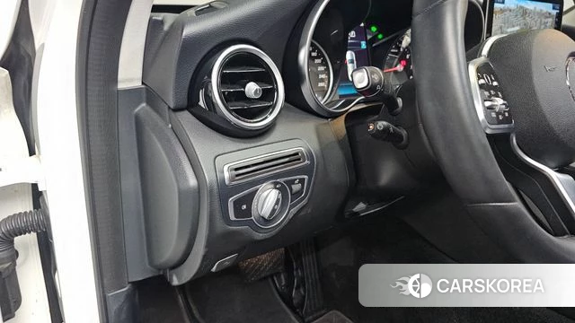 Mercedes-Benz C-Class W205 2020 Белый из Кореи, фото 3