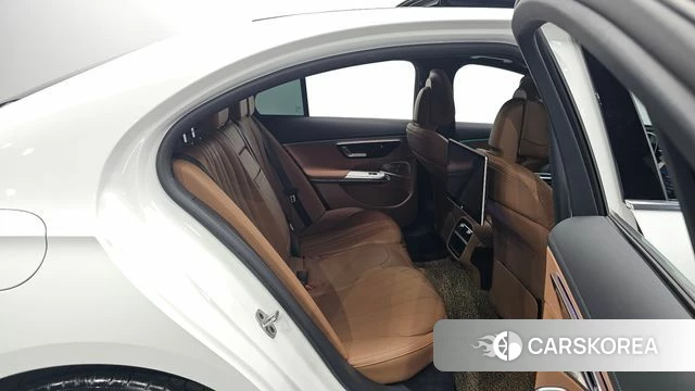 Mercedes-Benz E-Class W214 2025 Белый из Кореи, фото 3