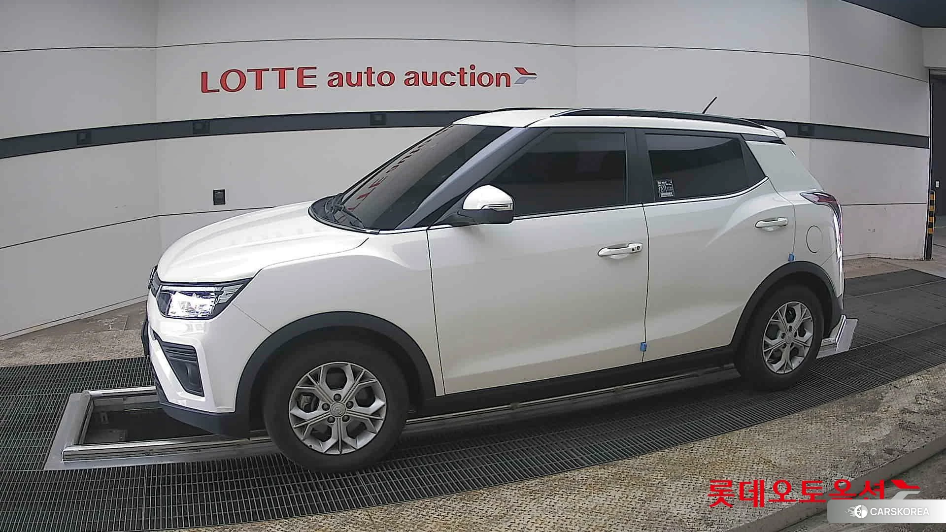 SsangYong Tivoli 2021 Grand White из Кореи, фото 3