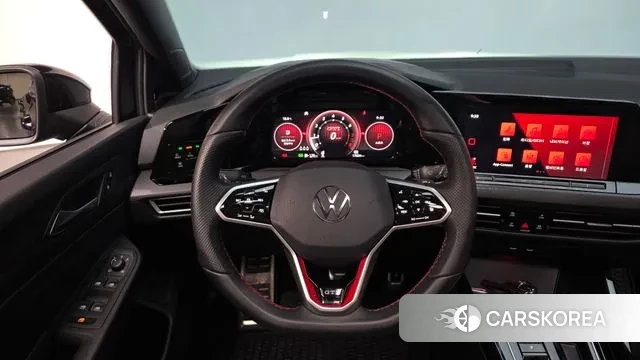 Volkswagen Golf 8th Generation 2024 Черный из Кореи, фото 3
