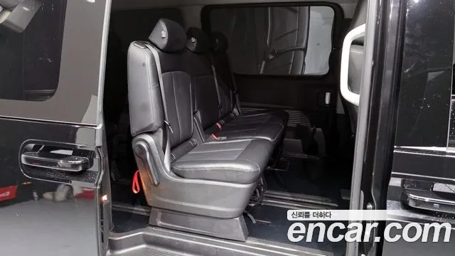 Hyundai Staria 2023 Черный из Кореи, фото 3