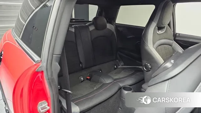 Mini Cooper S 2023 Красный из Кореи, фото 3