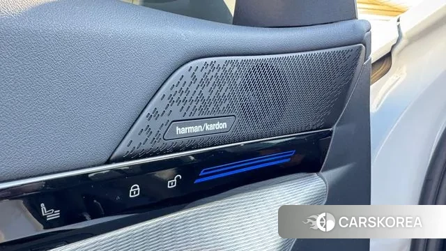 BMW 5 Series (G60) 2024 Белый из Кореи, фото 3