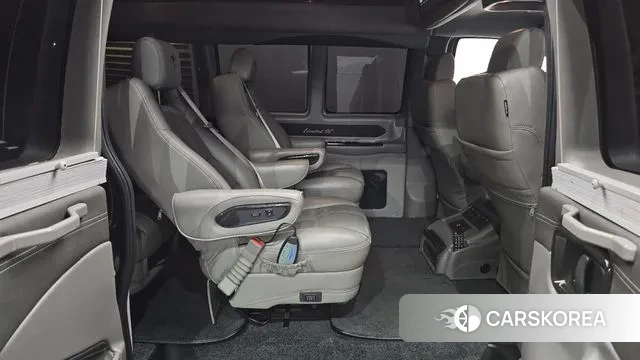 Chevrolet Express Van 2019 Черный из Кореи, фото 3