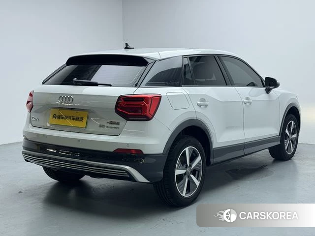 Audi Q2L e-tron 2021 Белый из Китая, фото 3