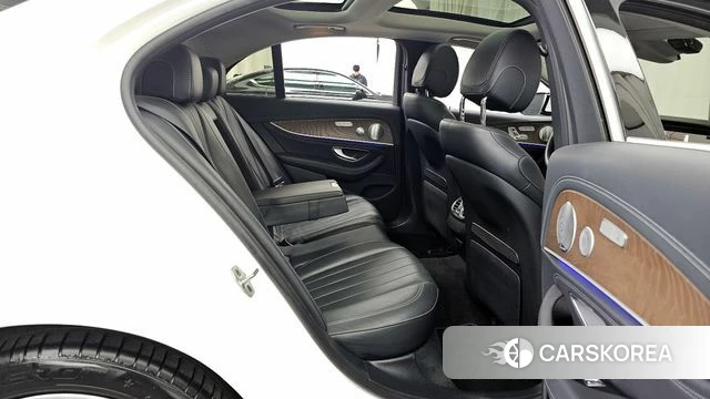 Mercedes-Benz E-Class W213 2019 Белый из Кореи, фото 3