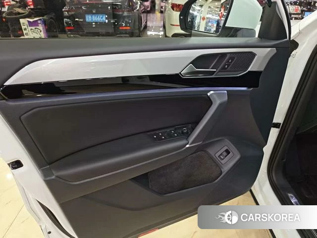 Volkswagen Tanyue 2021 Белый из Китая, фото 3