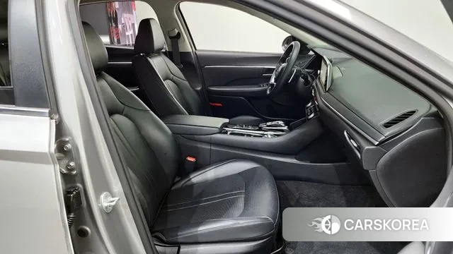 Hyundai Sonata (DN8) 2019 Серебряный из Кореи, фото 3