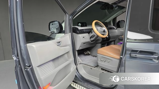 Hyundai Staria 2022 Серый из Кореи, фото 3