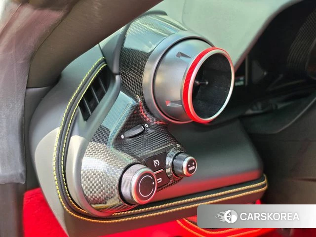 Ferrari F8 Tributo 2021 Желтый из Кореи, фото 3