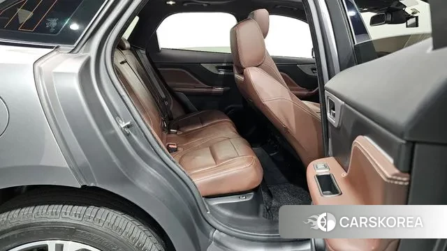 Jaguar F-PACE 2018 Серый из Кореи, фото 3