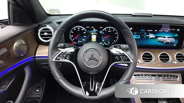 Mercedes-Benz E-Class W213 2022 Белый из Кореи, фото 3