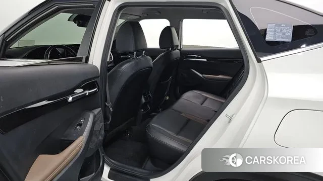 Kia Seltos 2022 Белый из Кореи, фото 3