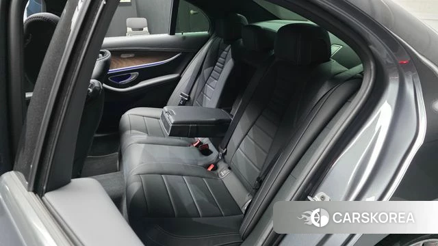 Mercedes-Benz E-Class W213 2022 Серый из Кореи, фото 3