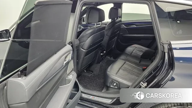 BMW 6 Series GT (G32) 2022 Черный из Кореи, фото 3