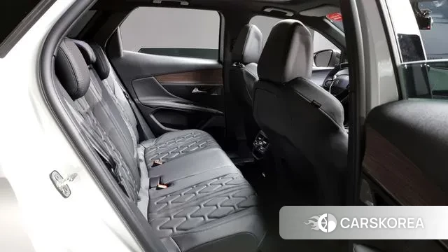 Peugeot 3008 second generation 2024 Белый из Кореи, фото 3